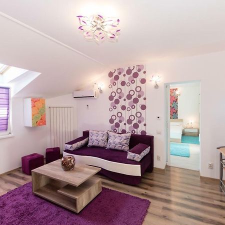 Queen Holiday Apartment 부쿠레슈티 외부 사진