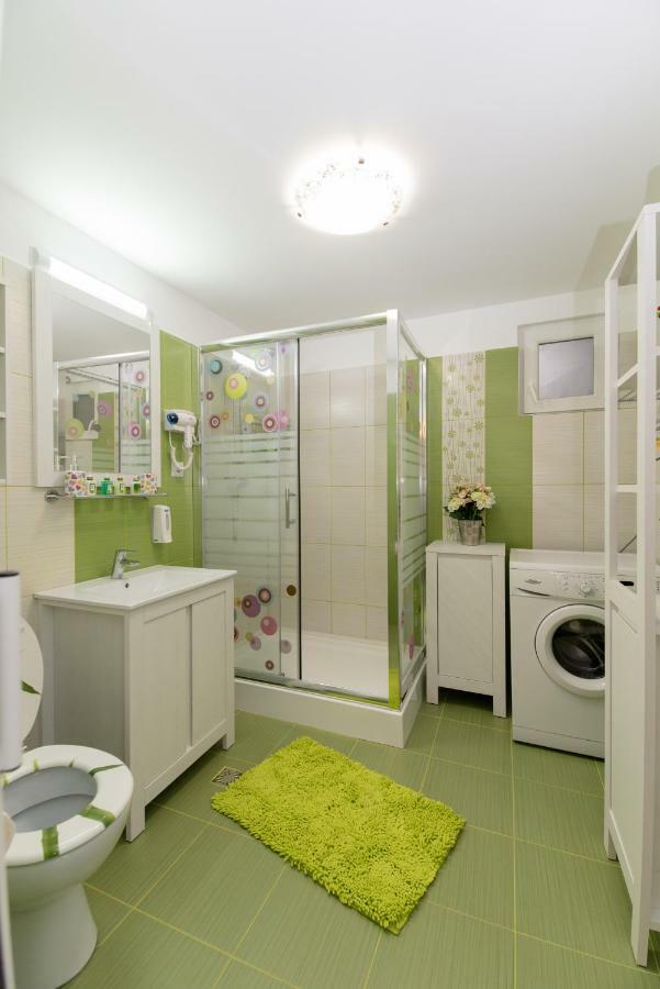 Queen Holiday Apartment 부쿠레슈티 외부 사진